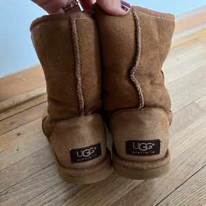 Womens Ugg size 6